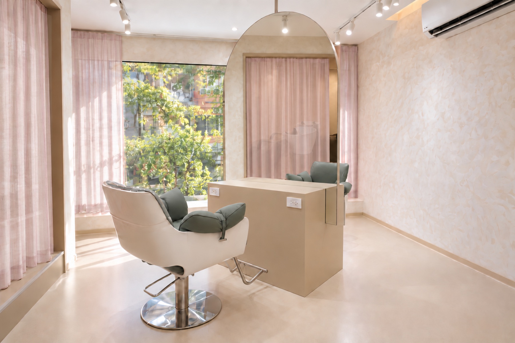 Styling chair and large mirror at Nn hair salon
